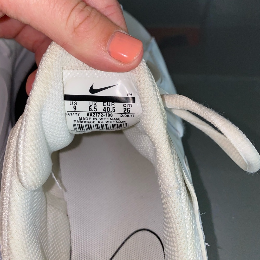 Off White Nike running shoes (W size 9) - Picture 2 of 5